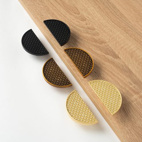 TAY TỦ IVAN (10628.032) OBP/MBG/CF – ĐEN MỜ/VÀNG XƯỚC MỜ/CAFE