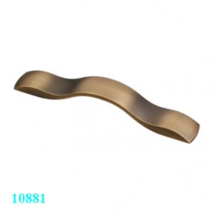 TAY TỦ IVAN 10881